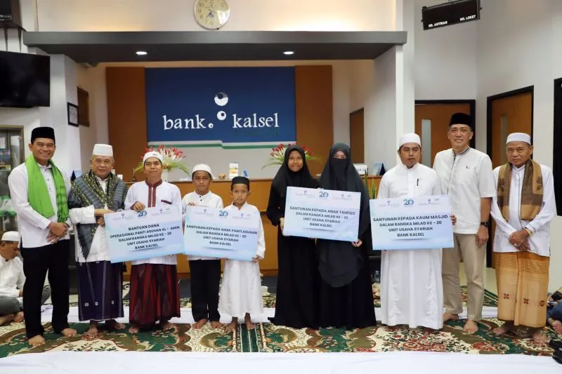 Bank Kalsel beri Bantuan senilai Rp351 juta